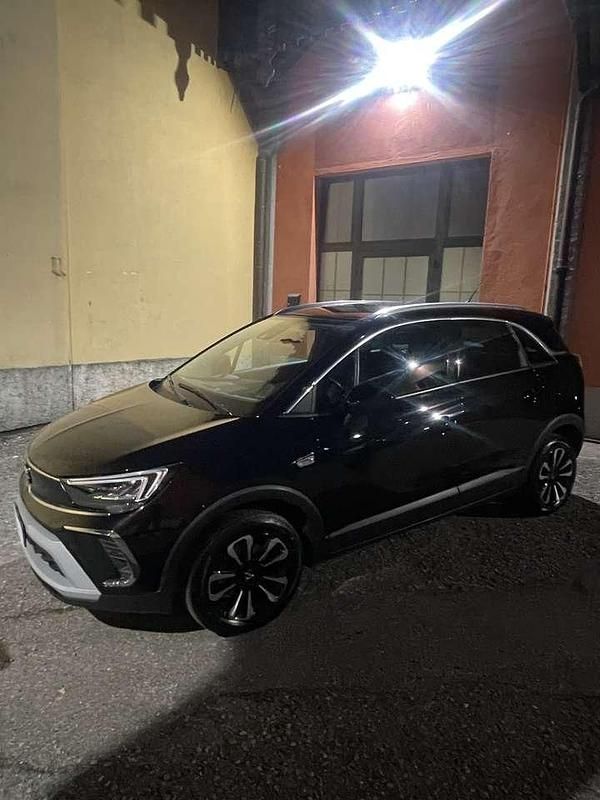 Usata Opel Crossland X Elegance 131 CV (96 kW) 2023 Karbon black mtz SUV
