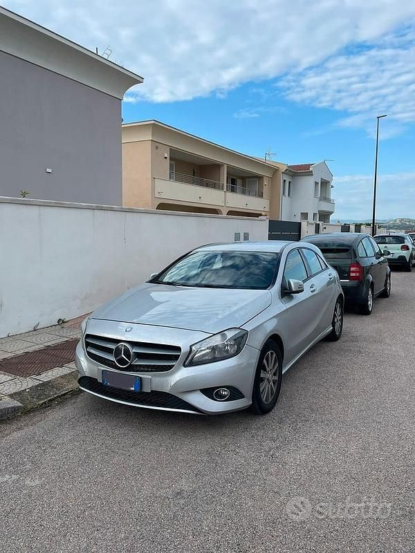Usata Mercedes A180 Executive 109 CV (80 kW) 2013 Grigio Berlina