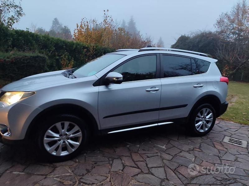 Usata Toyota RAV4 Lounge 150 CV (110 kW) 2013 Grigio SUV