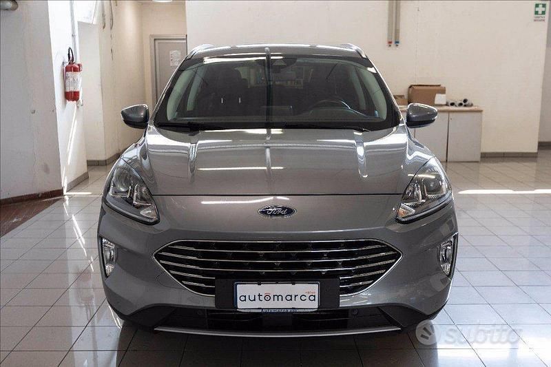 Usata Ford Kuga Titanium 150 CV (110 kW) 2020 Grigio SUV