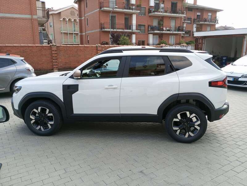 Usata Dacia Duster Journey 120 CV (88 kW) 2024 Grigio SUV