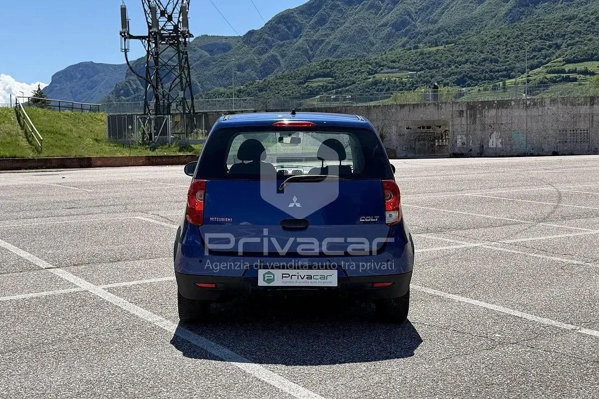 Usata Mitsubishi Colt Invite 75 CV (55 kW) 2009 Blu Utilitaria