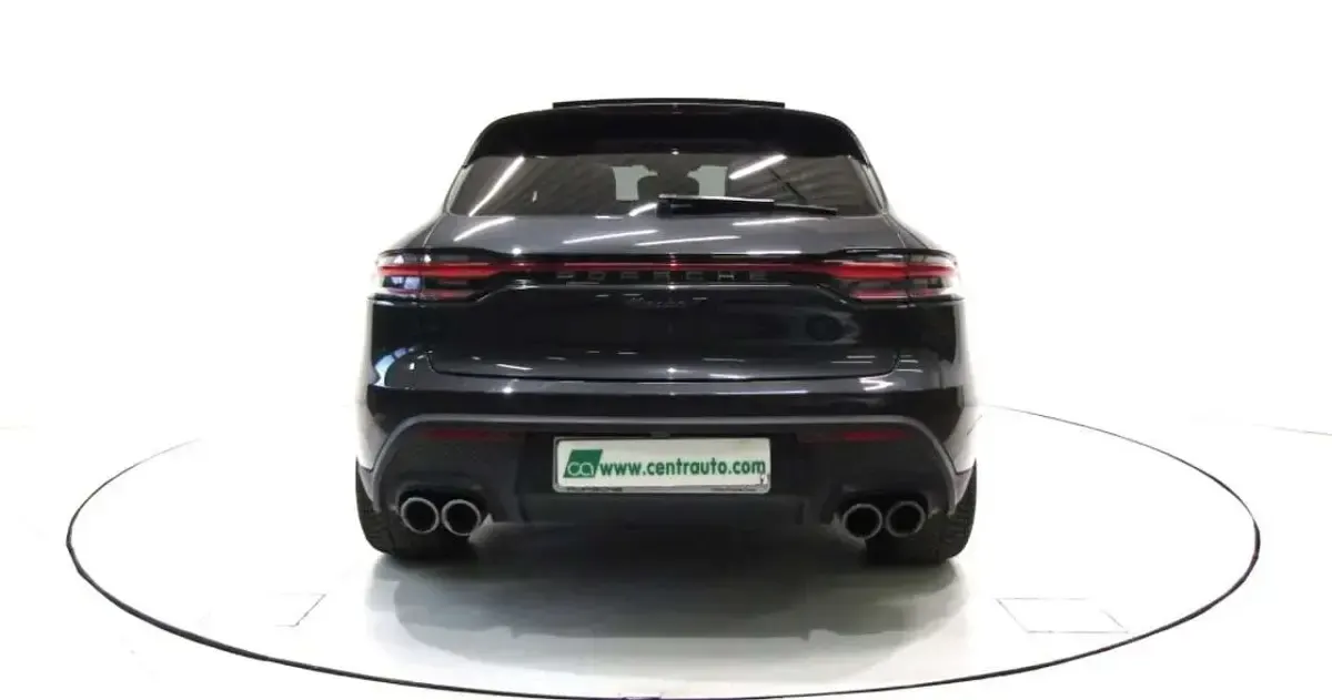 Usata Porsche Macan 265 CV (194 kW) 2022 Grigio vulcano SUV