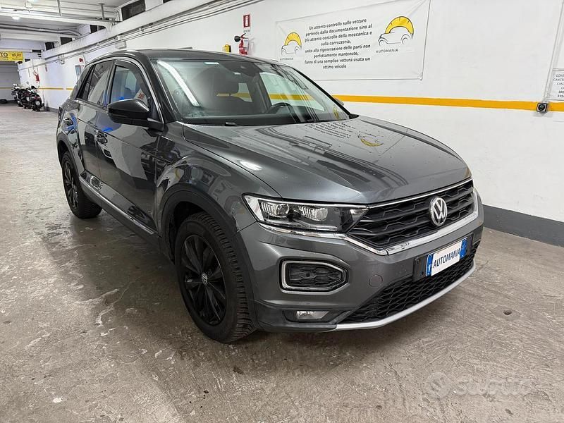 Usata VW T-Roc Style 116 CV (85 kW) 2018 Grigio SUV