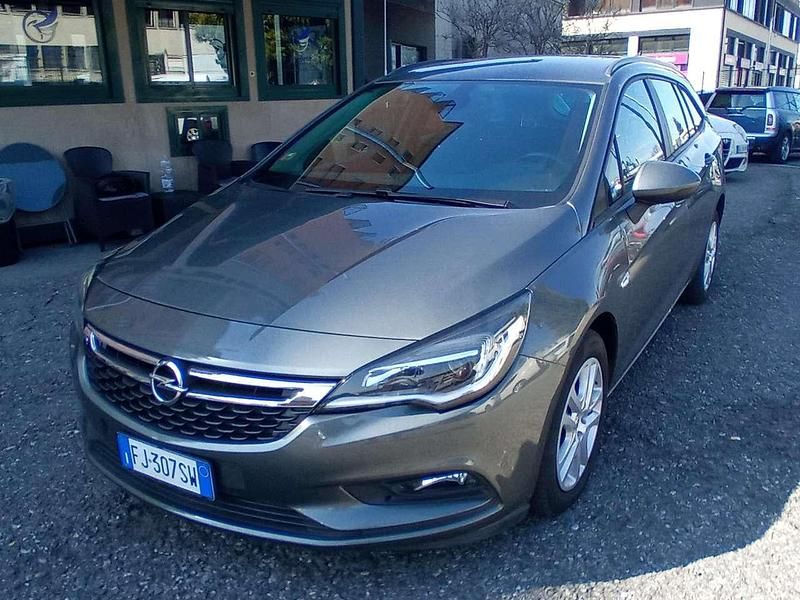 Usata Opel Astra Sport 110 CV (80 kW) 2017 Grigio Station wagon