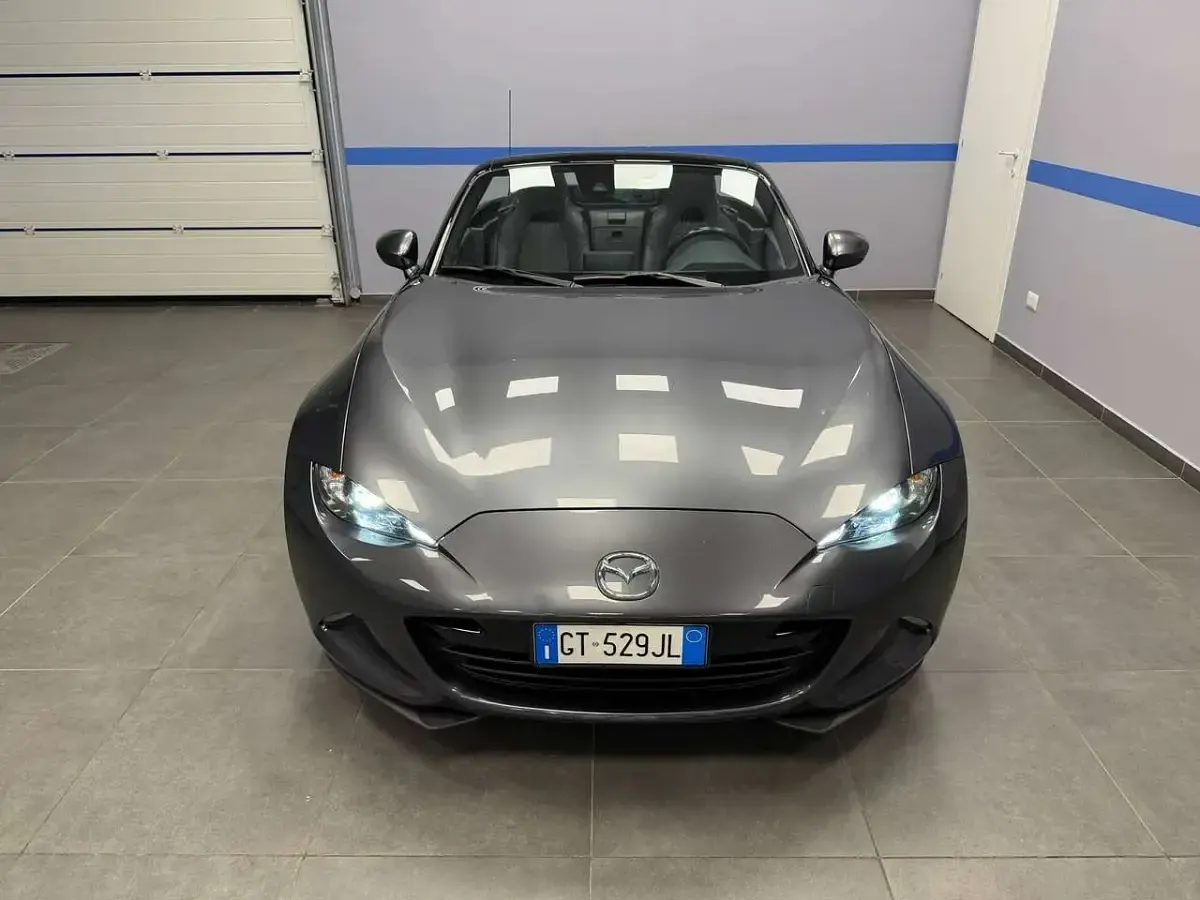 Usata Mazda MX5 Exclusive-Line 132 CV (97 kW) 2024 Grigio metallizzato Cabrio