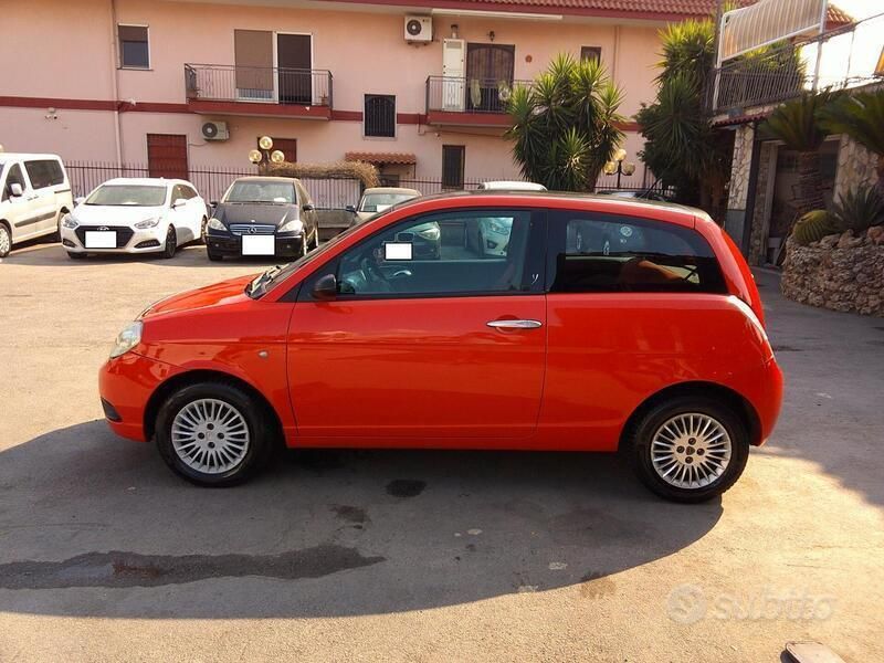 Usata Lancia Ypsilon 60 CV (44 kW) 2008 Arancione Utilitaria