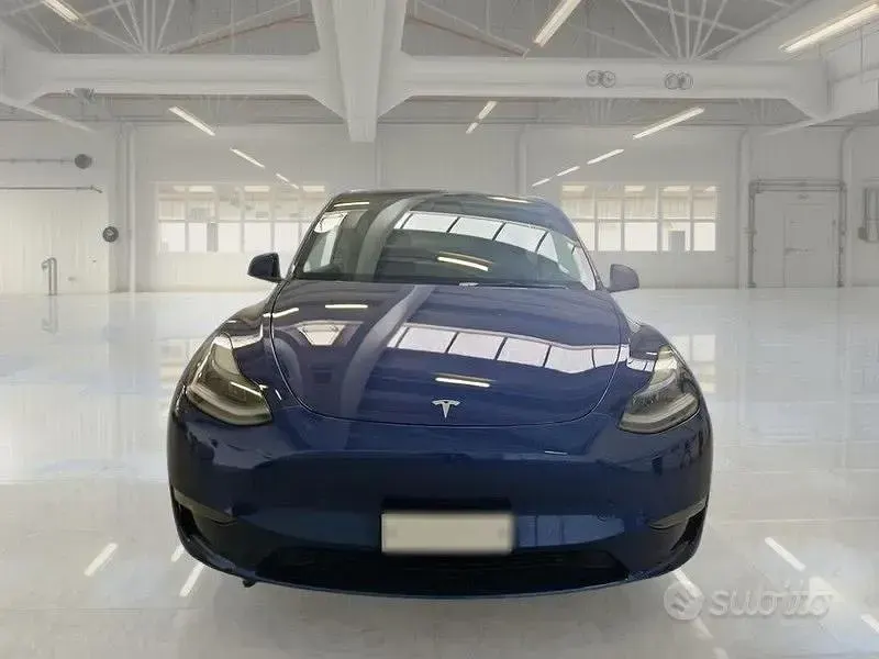 Usata Tesla Model Y 152 kW (208 CV) 2023 Bluazzurro SUV