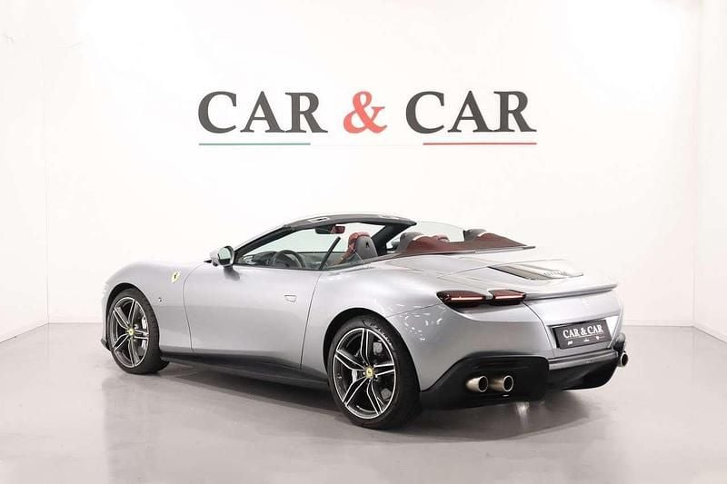 Nuova Ferrari Roma 620 CV (456 kW) 2025 Argento Coupé