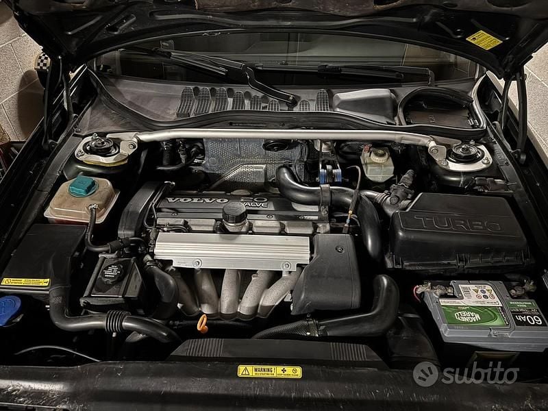 Usata Volvo 850 211 CV (155 kW) 1995 Verde Berlina