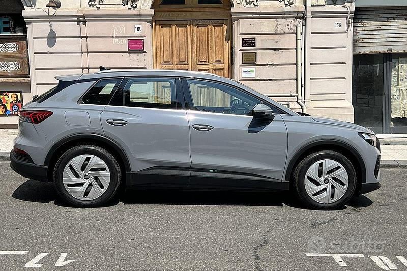 Usata Audi Q4 e-tron Advanced 125 kW (170 CV) 2021 Grigio SUV