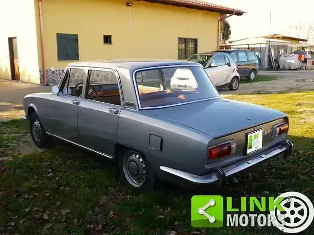 Usata Alfa Romeo 1750 118 CV (86 kW) 1972 Grigio Berlina