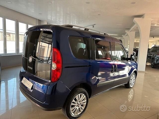 Usata Fiat Doblò Dynamic 105 CV (77 kW) 2012 Blu Monovolume