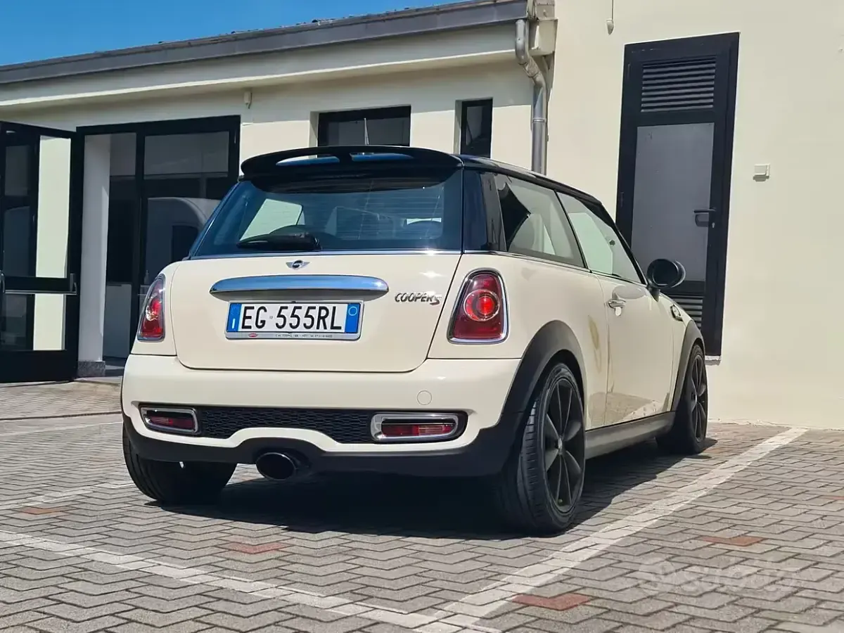 Usata Mini Cooper S 184 CV (135 kW) 2011 Bianco Utilitaria