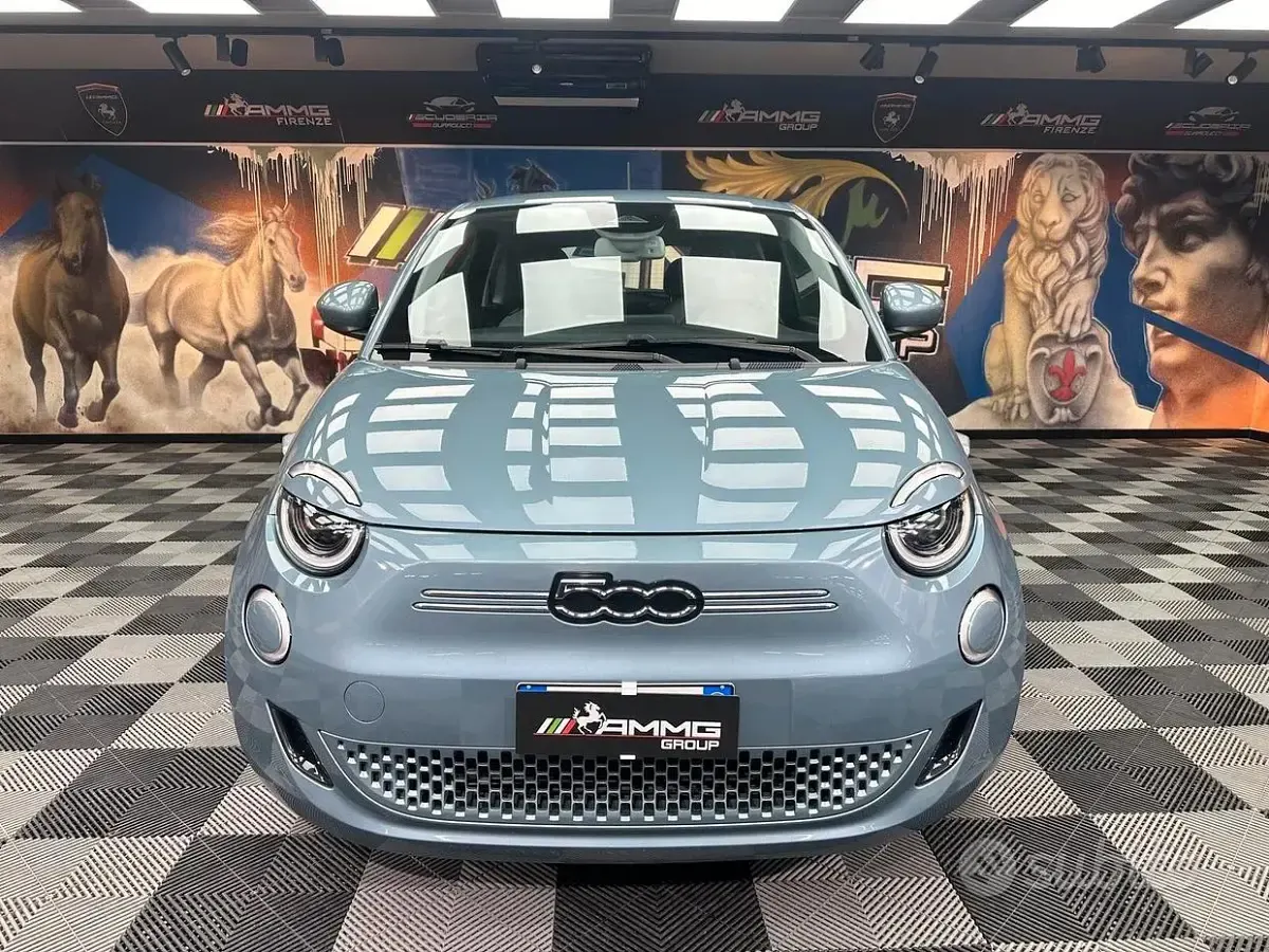 Usata Fiat 500e Icon 42 kW (58 CV) 2021 Blu Berlina