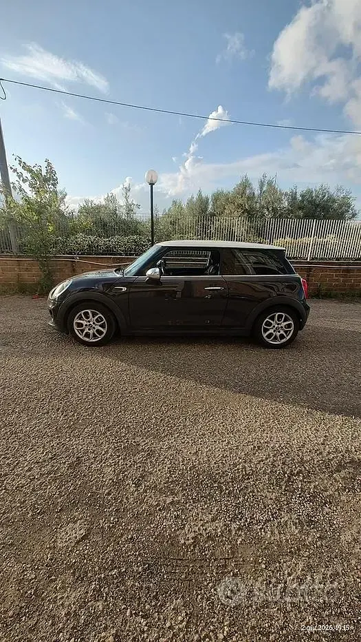 Usata Mini Cooper 116 CV (85 kW) 2015 Marrone Utilitaria