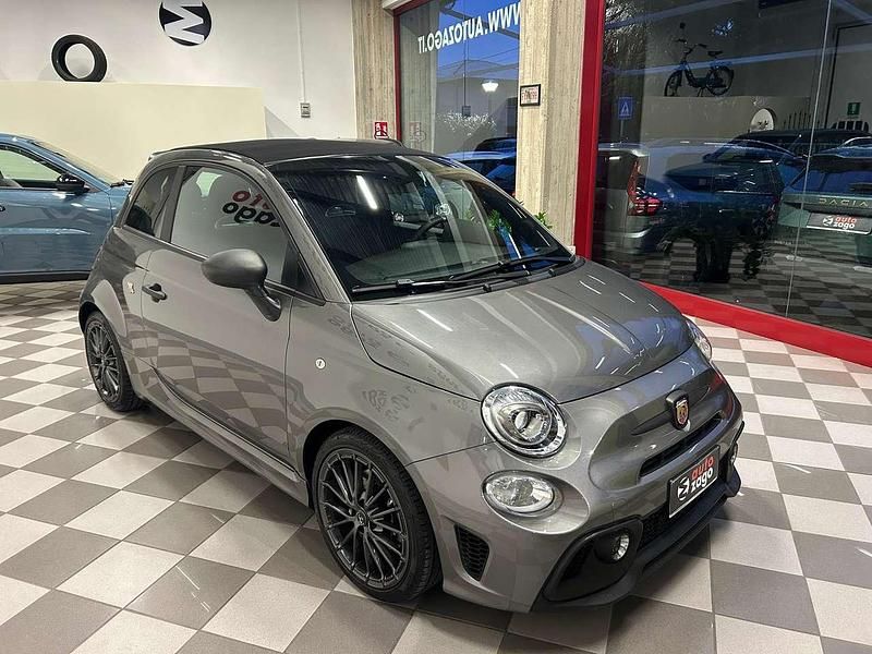 Usata Abarth 595C 165 CV (121 kW) 2024 Grigio scuro metallizzato Cabrio