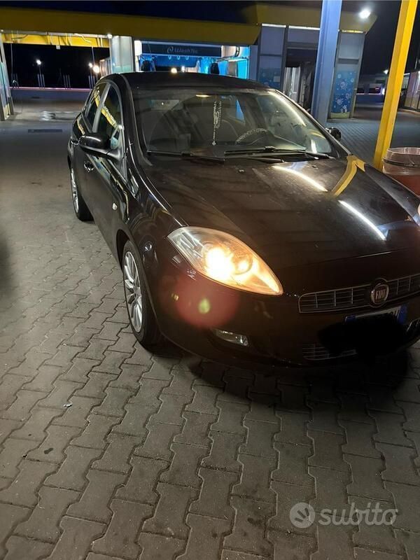 Nero Usata 2012 Fiat Bravo Due volumi | 4500 € (Cara) - Immagine 1/4