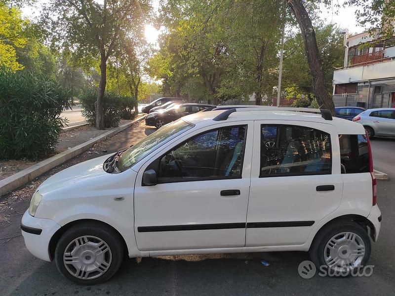 Usata Fiat Panda 70 CV (51 kW) 2006 Bianco Utilitaria