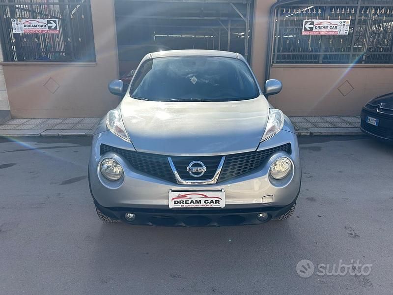 Usata Nissan Juke Tekna 110 CV (80 kW) 2012 Grigio SUV