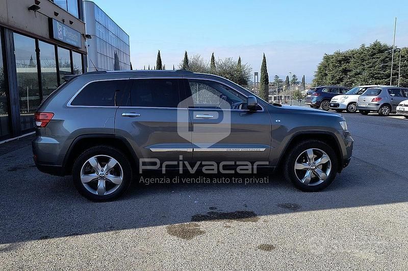 Usata Jeep Grand Cherokee Overland 241 CV (177 kW) 2011 Grigio SUV
