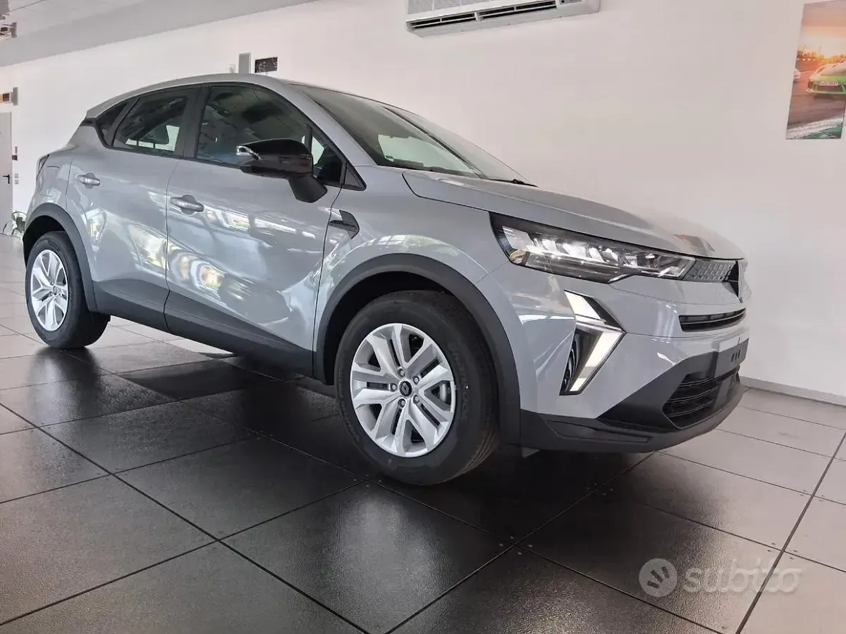 Nuova Renault Captur Evolution 122 CV (89 kW) 2026 Grigio SUV