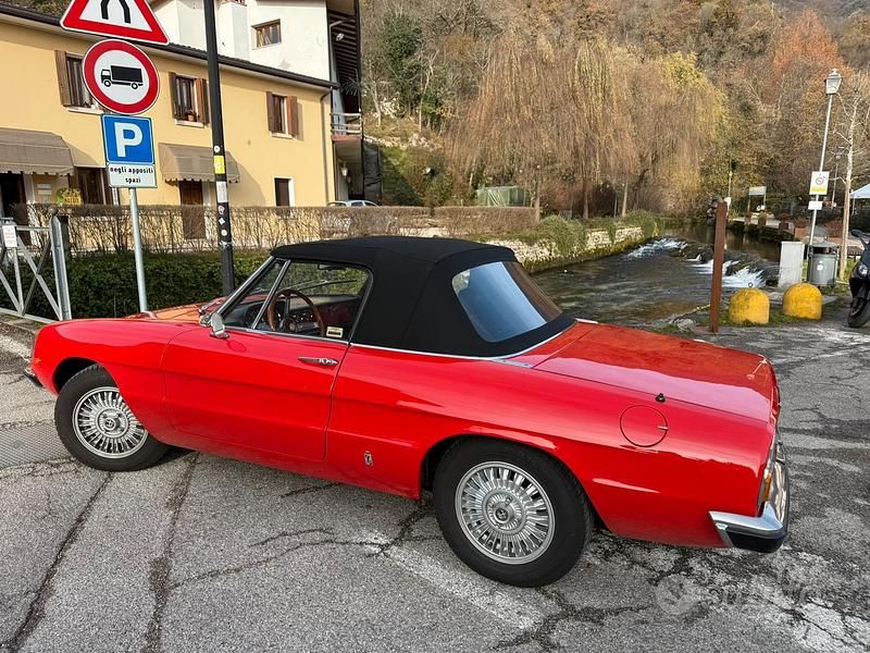 Usata Alfa Romeo Spider 1970 Rosso Cabrio