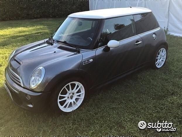 Usata Mini Cooper S 163 CV (119 kW) 2004 Grigio Utilitaria