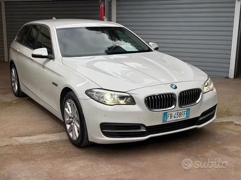 Usata BMW 520 Luxury Line 190 CV (139 kW) 2015 Bianco Station wagon