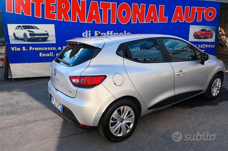 Usata Renault Clio IV 75 CV (55 kW) 2013 Grigio Berlina