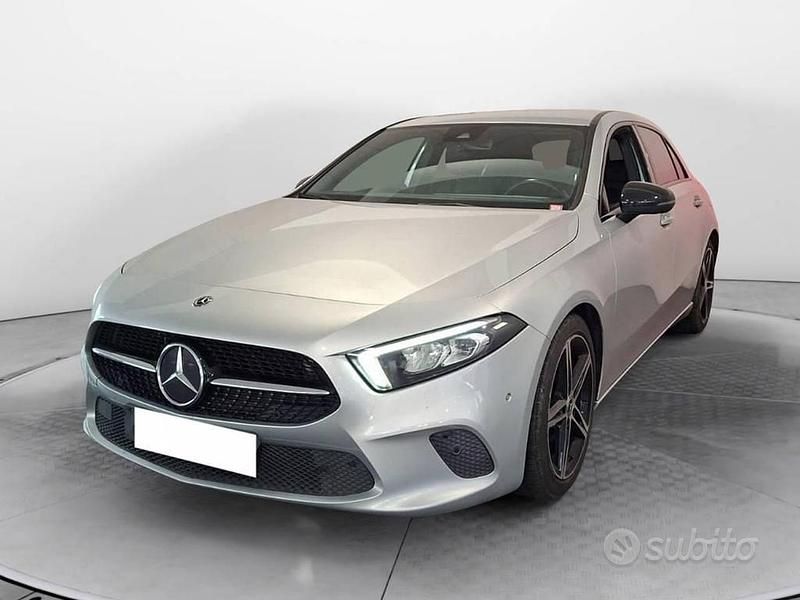 Usata Mercedes A180 Premium 116 CV (85 kW) 2019 Silver met Berlina
