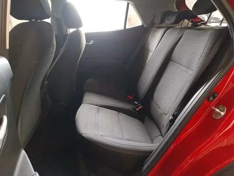 Usata Kia Stonic Style 116 CV (85 kW) 2019 Rosso SUV