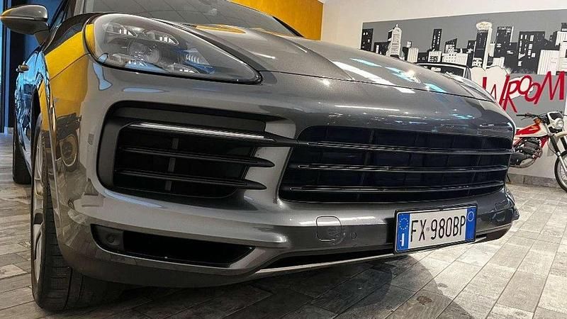 Usata Porsche Cayenne Sport 441 CV (324 kW) 2019 Grigio SUV