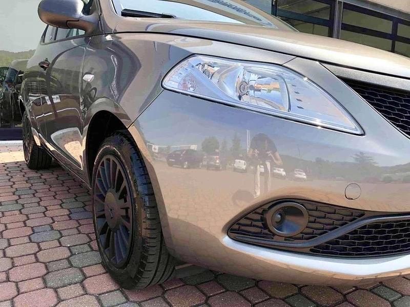 Usata Lancia Ypsilon S 69 CV (50 kW) 2018 Utilitaria