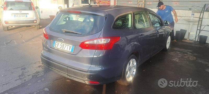 Usata Ford Focus 2014 Blu Station wagon