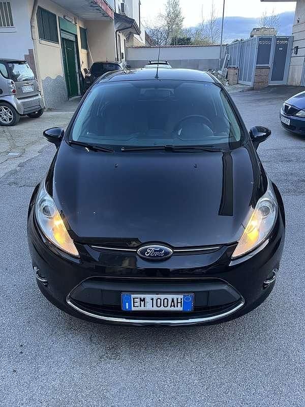 Usata Ford Fiesta Titanium 82 CV (60 kW) 2012 Utilitaria