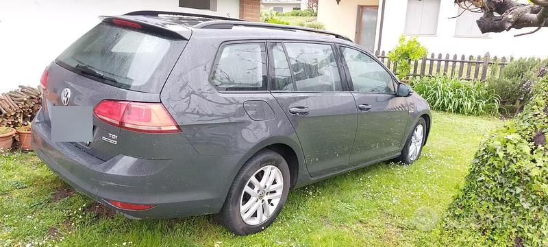 Usata VW Golf VII 110 CV (80 kW) 2016 Nero Station wagon