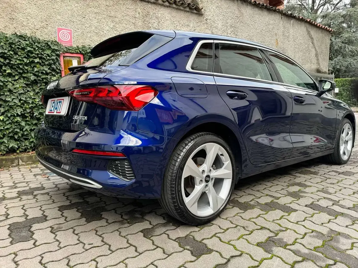 Usata Audi A3 Advanced 150 CV (110 kW) 2022 Blu/azzurro Berlina