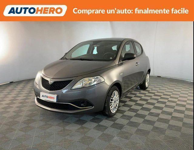 Grigio Usata 2017 Lancia Ypsilon Silver Due volumi | 9699 € (Buon prezzo) - Immagine 1/2