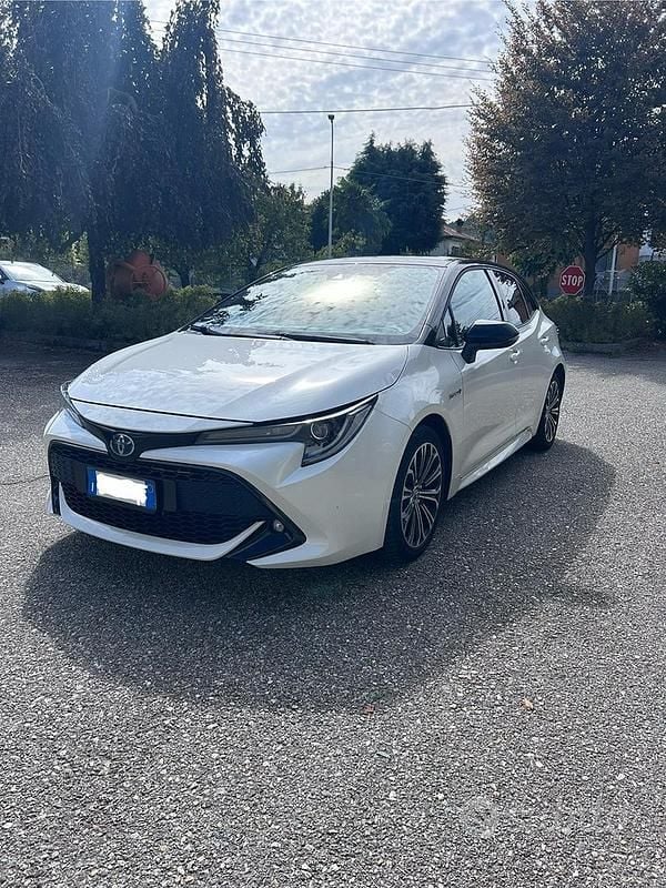 Bianco Usata 2019 Toyota Corolla Sport Tre volumi | 17.000 € (Buon prezzo) - Immagine 1/4