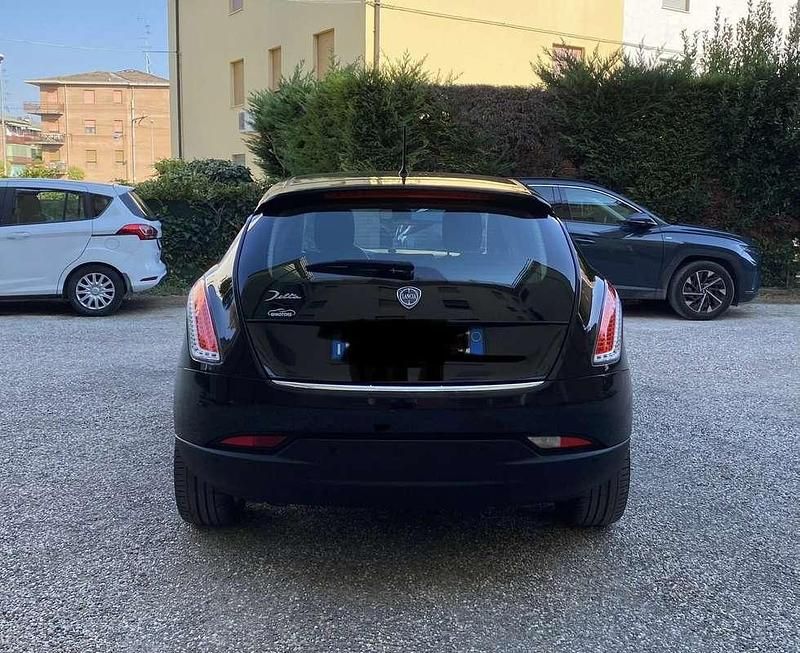 Usata Lancia Delta 120 CV (88 kW) 2009 Utilitaria