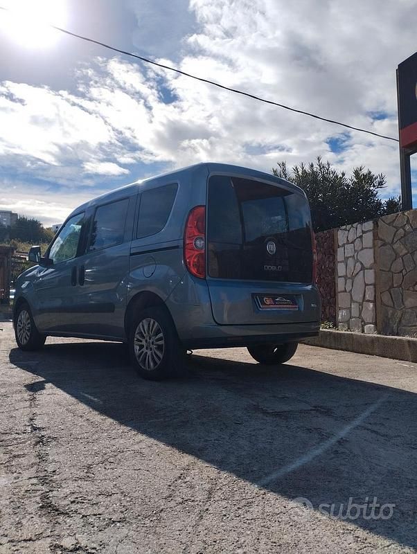 Usata Fiat Doblò 105 CV (77 kW) 2014 Grigio Monovolume