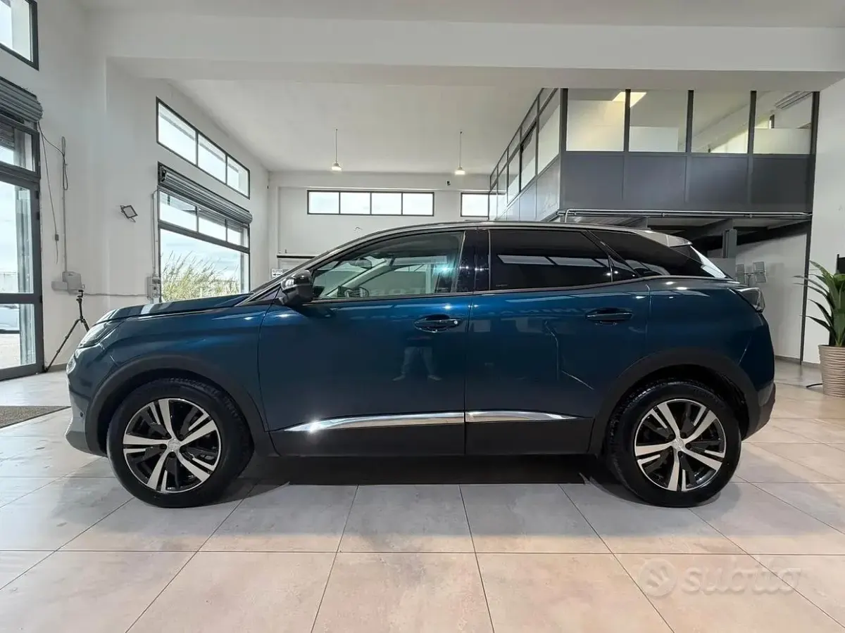Usata Peugeot 3008 Allure 131 CV (96 kW) 2022 Blu SUV