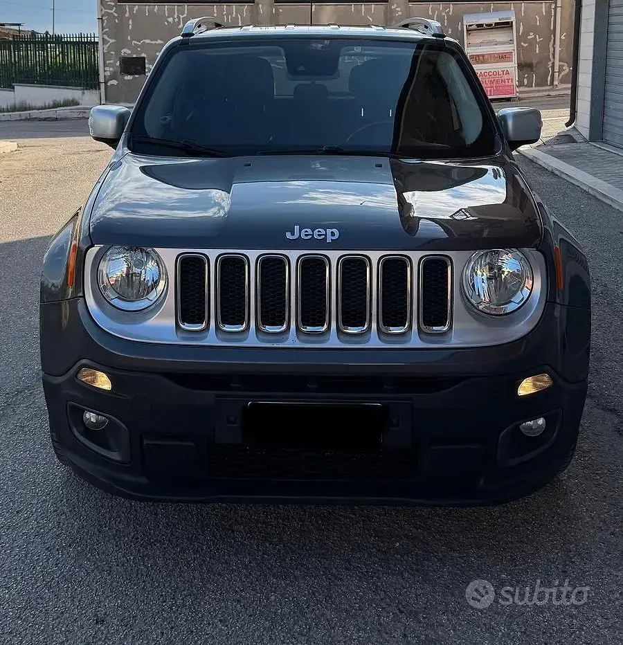 Usata Jeep Renegade Limited 120 CV (88 kW) 2016 Grigio SUV