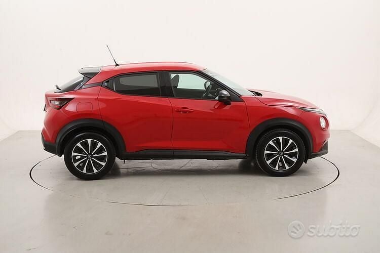 Usata Nissan Juke Acenta 114 CV (83 kW) 2021 Rosso SUV