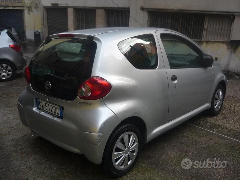 Brugt Toyota Aygo Sol 68 HK (50 kW) 2008 Grå Hatchback