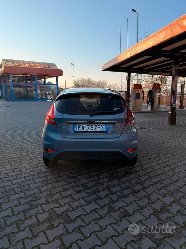 Usata Ford Fiesta 68 CV (50 kW) 2010 Utilitaria