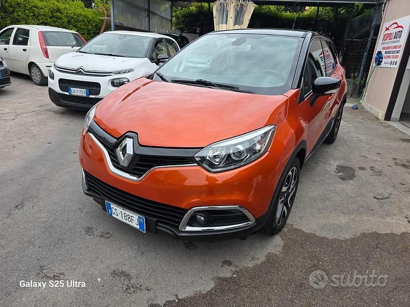 Usata Renault Captur 90 CV (66 kW) 2014 Arancione SUV
