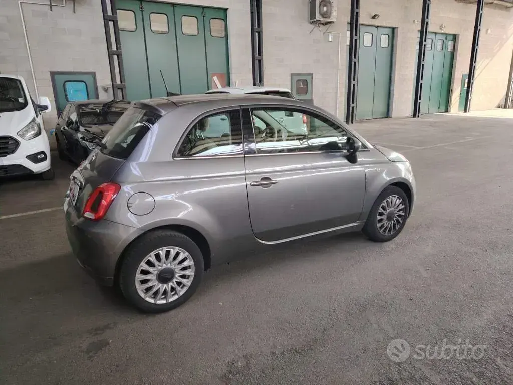 Usata Fiat 500 Lounge 69 CV (50 kW) 2019 Grigio scuro metallizzato Utilitaria