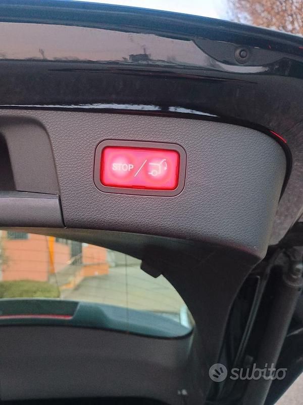 Usata Mercedes GLA200 136 CV (100 kW) 2017 SUV